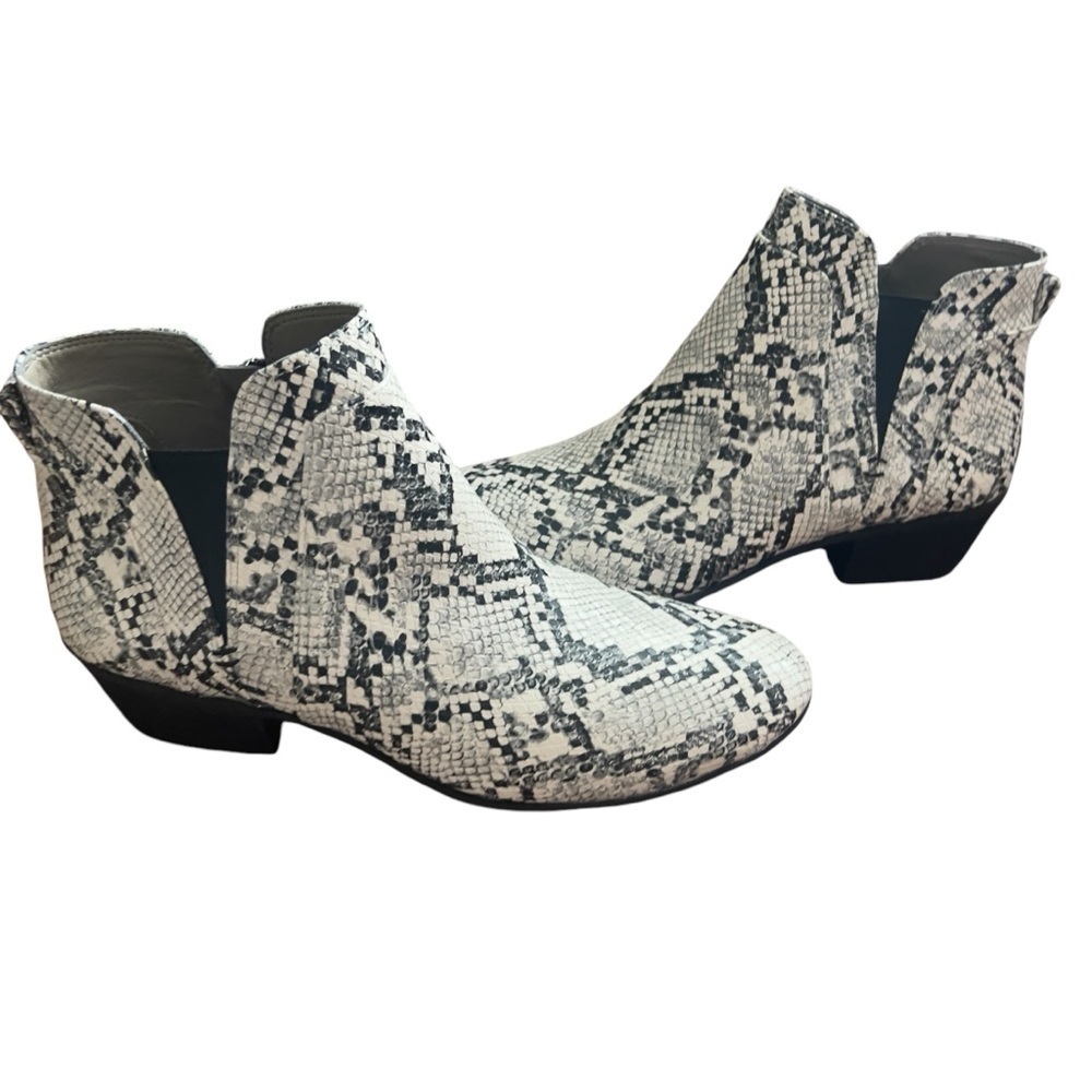 CIRCUS BY SAM EDELMAN PIPPER TAN IVORY SNAKESKIN PRINT ANKLE BOOTIES Sz 8 NWOB